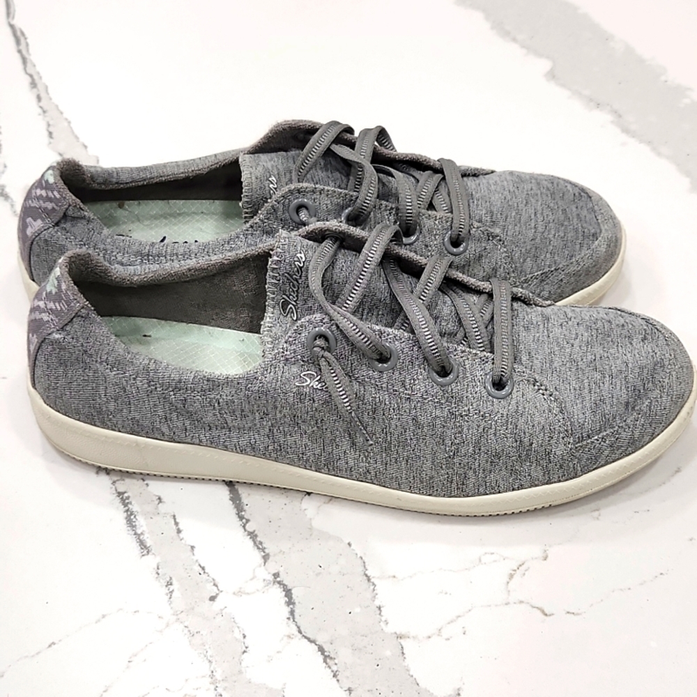 Skechers Memory Foam Sneakers Women 11 Gray Knit Comfort Walking Shoes